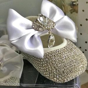 BRAND NEW 2 piece Baby Girl Gift Set.